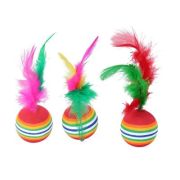 Игрушка д/кошек Keiko Мячик Eva в полоску с перьями разн.цвета 3,8см.