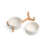 Набор мисок WOGY д/животных 2х350мл керамические на деревянной подставке 27.7х12.5х7см, белый арт.2025-0010-2 Код274837